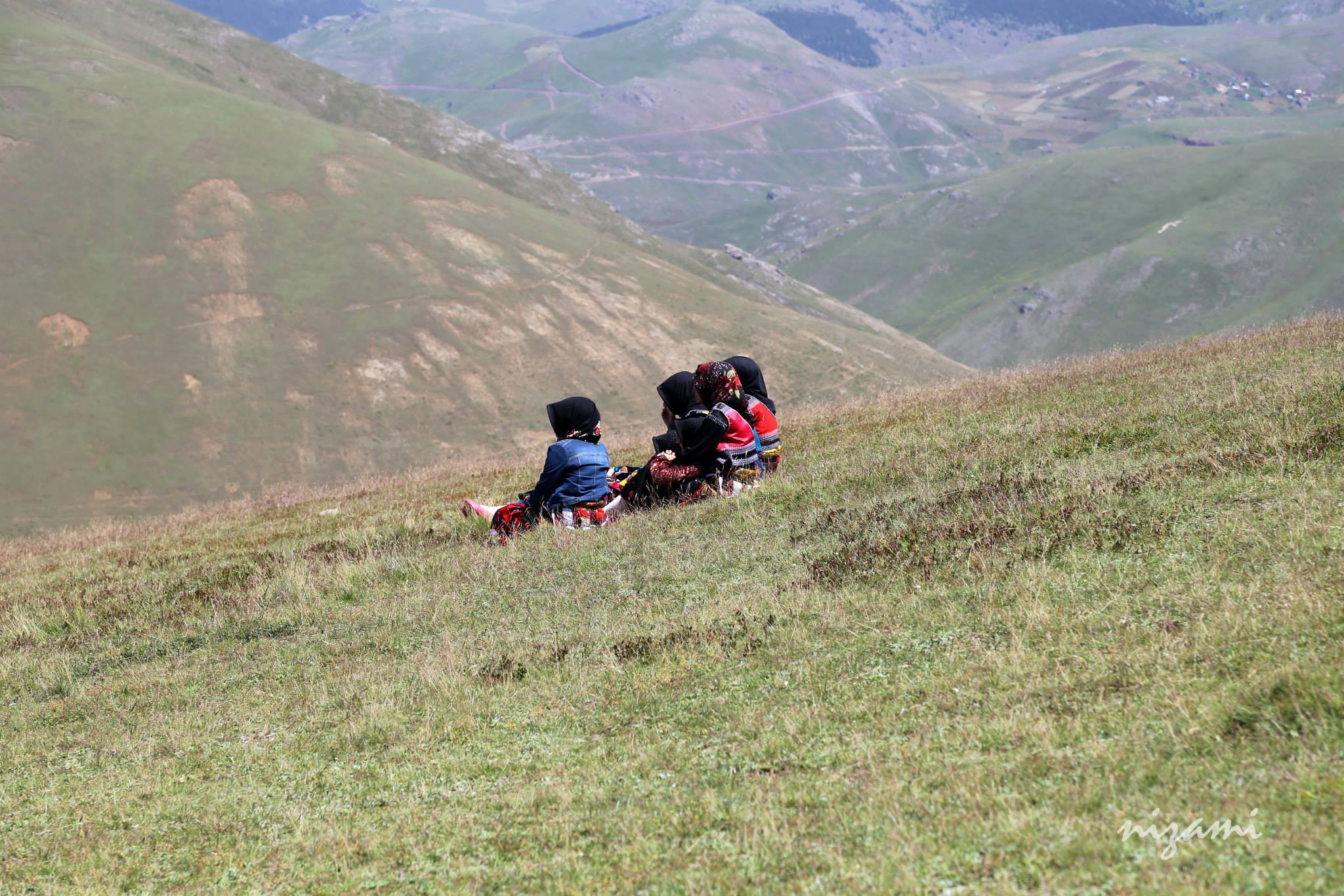 İsmail Türüt - Çay Zamanı Ordayım (Official Music)